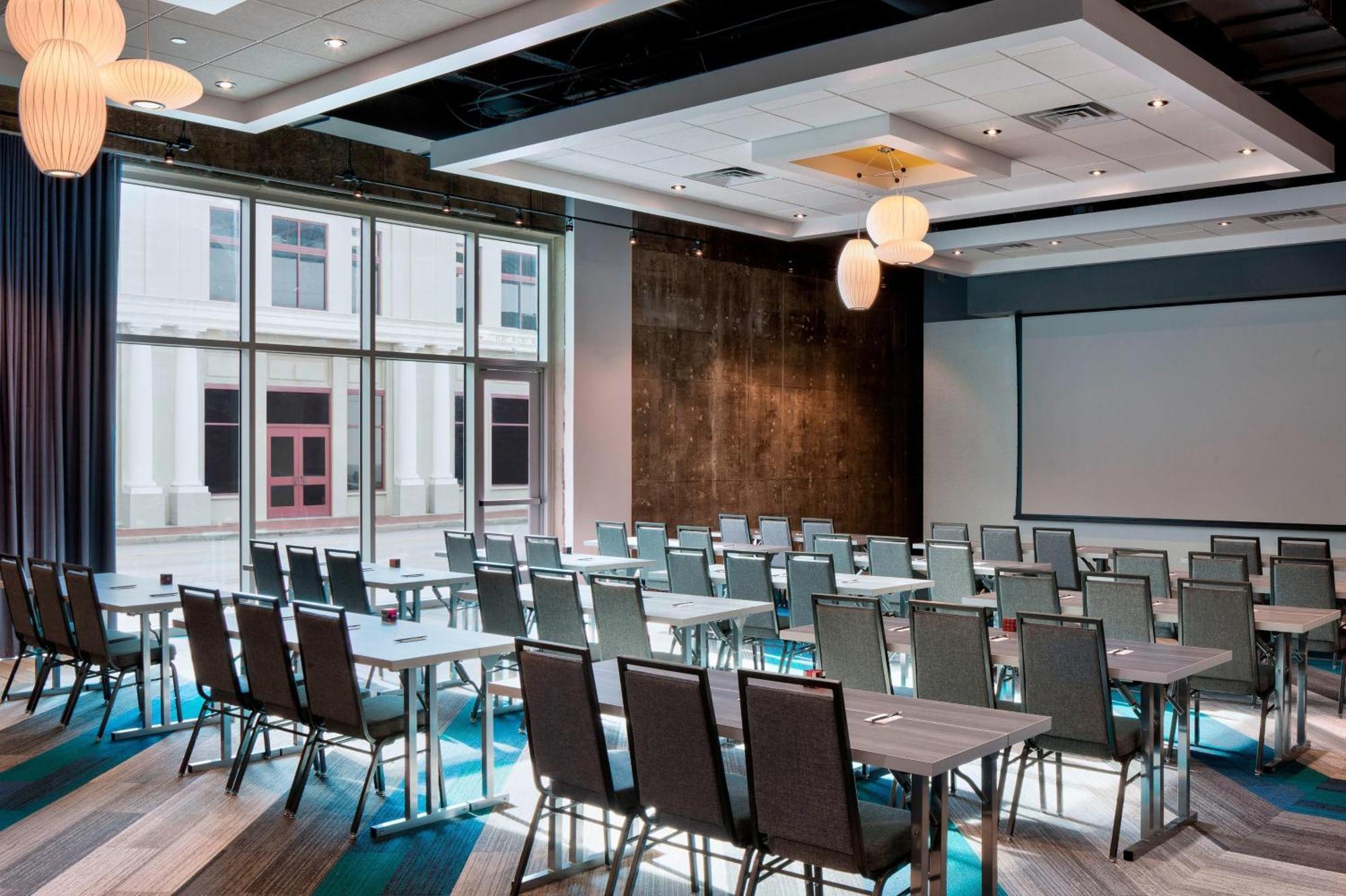 Aloft Fort Worth Downtown Екстериор снимка